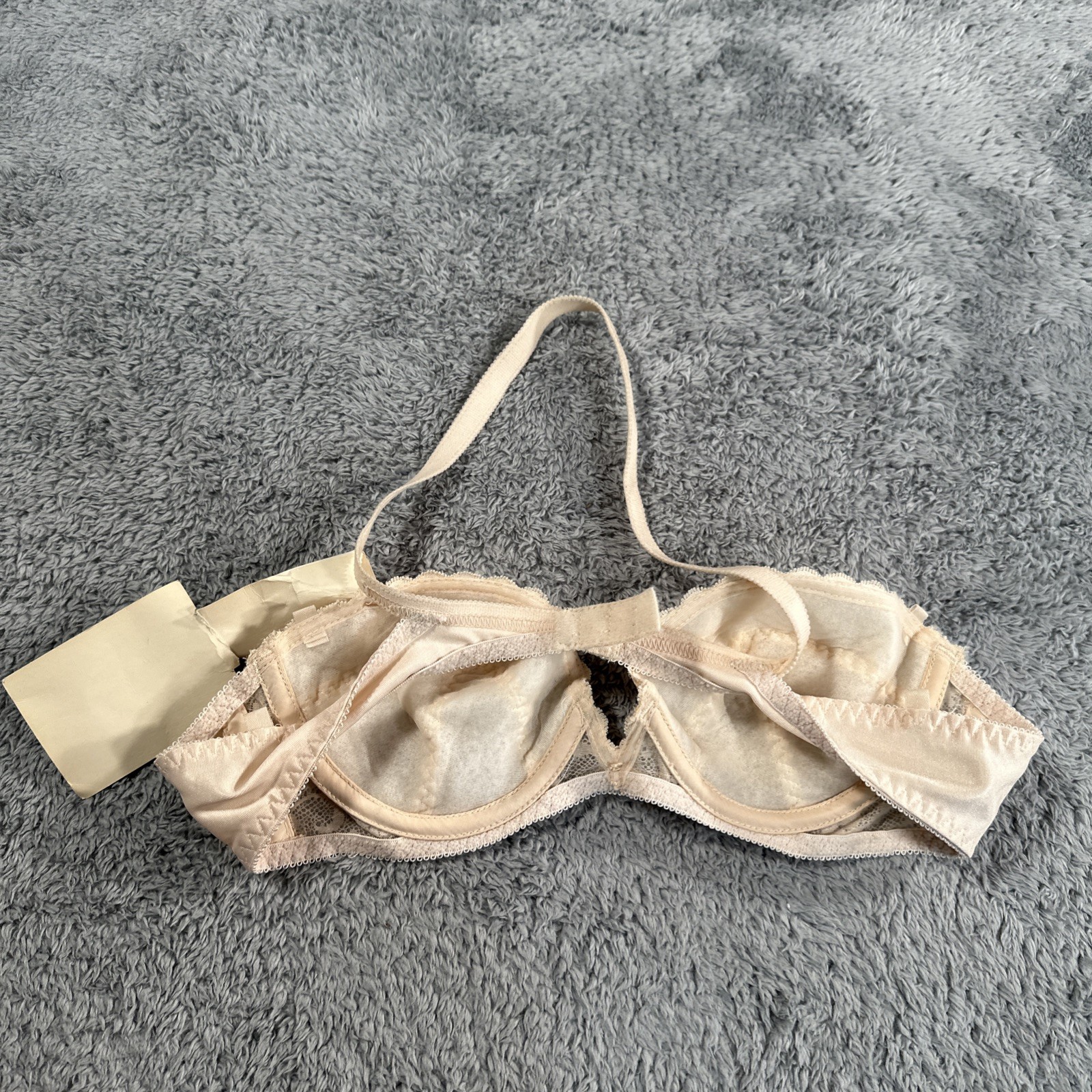 Vintage Carnival Bra – 36 A The Push Up Lace Nylon Beige 1970s Pearls