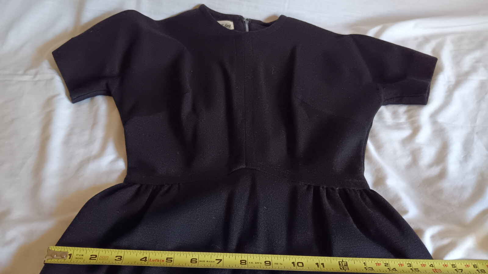 VINTAGE EARLY 1960’S HELEN WHITING LITTLE BLACK DRESS SHEATH GOOD HOLES SZ 6-8?