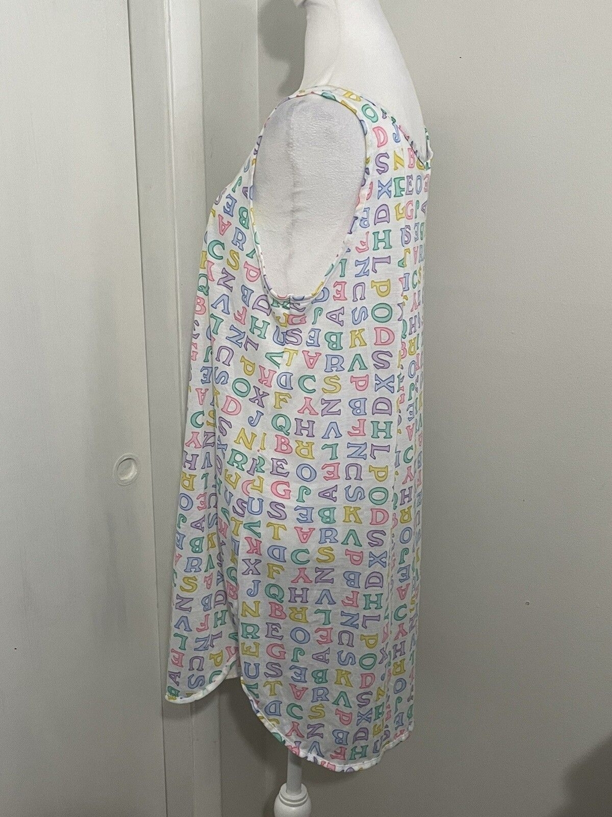 Vintage “Kittens” Brand Women’s Sleeveless Nightgown Sleepwear Large Alphabet