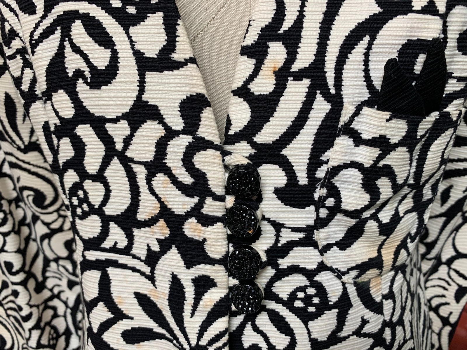 Vintage 1960s Black and Ivory Lightweight Swing Coat Abstract Design