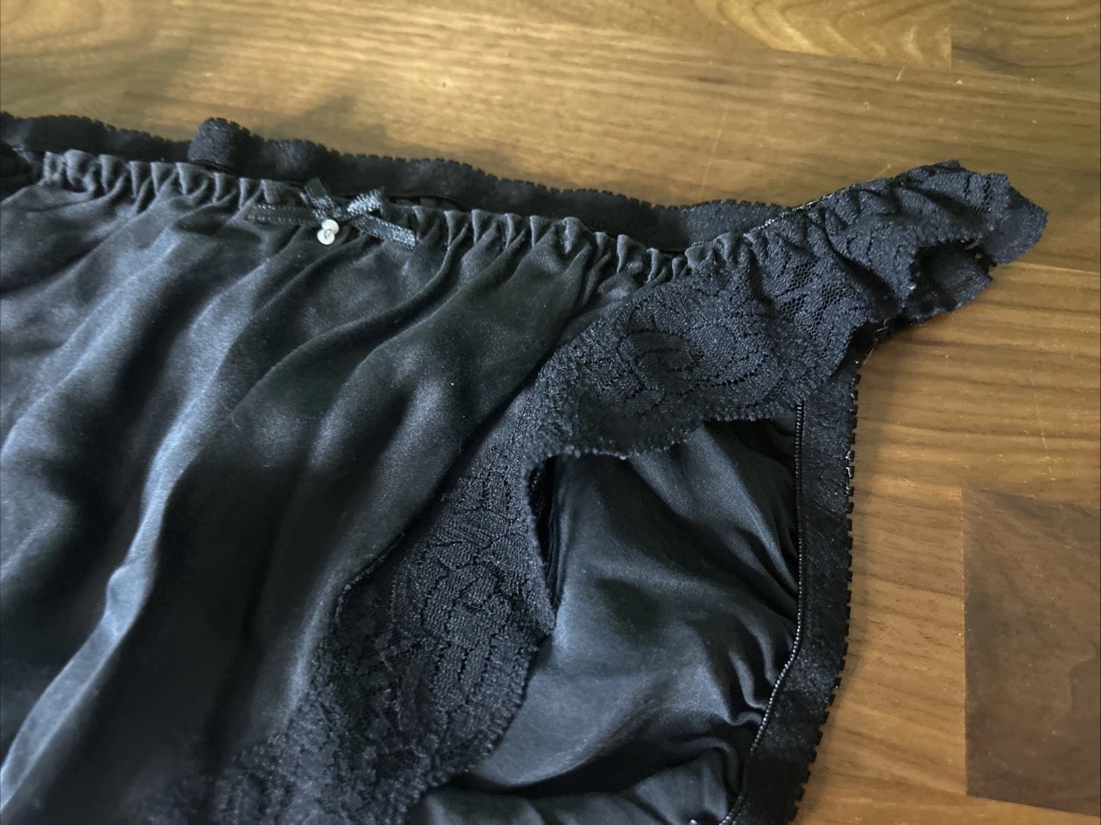 VTG Silkscreen Black Satin String Bikini Bow Panties Size L/7 Silk Shiny Soft