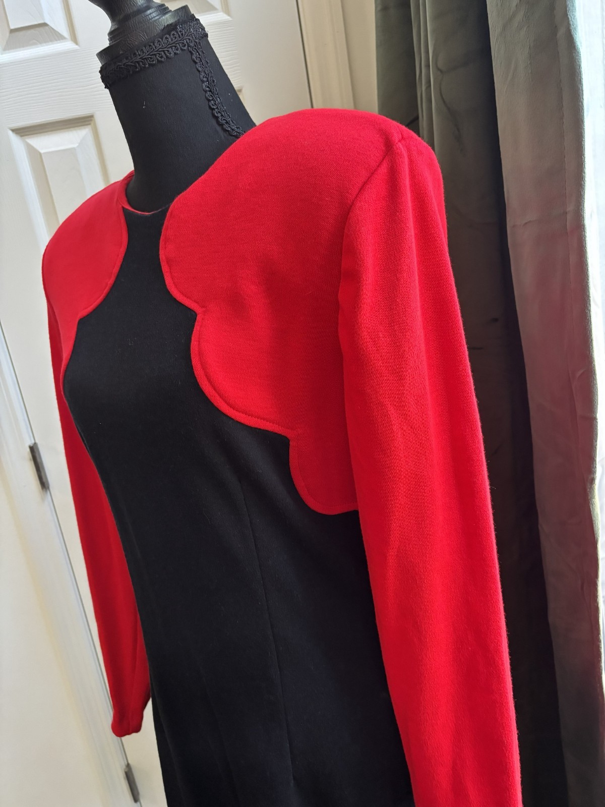 80’s All That Jazz Red and Black Long Sleeve Shoulder Pad Dress Size 13/14