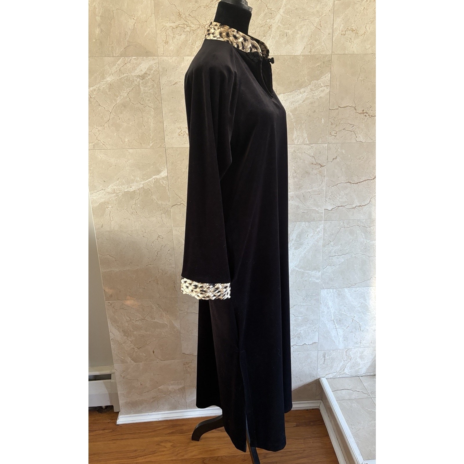 90s VTG Leopard Trim Velvet Nightgown – Medium Glam Matriarch Energy