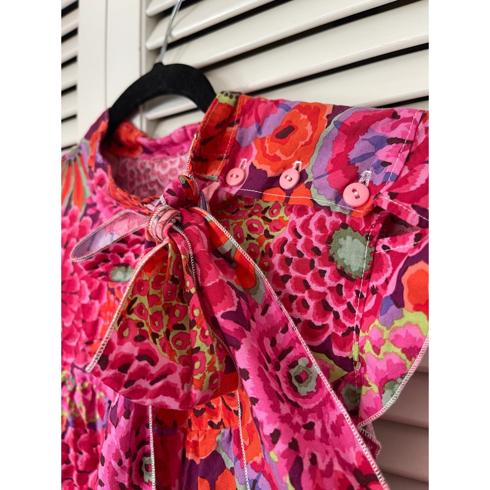 Vintage-Style Boho Maximalist Floral Tie-Neck Blouse, Ruffle Sleeve Top, Sz M