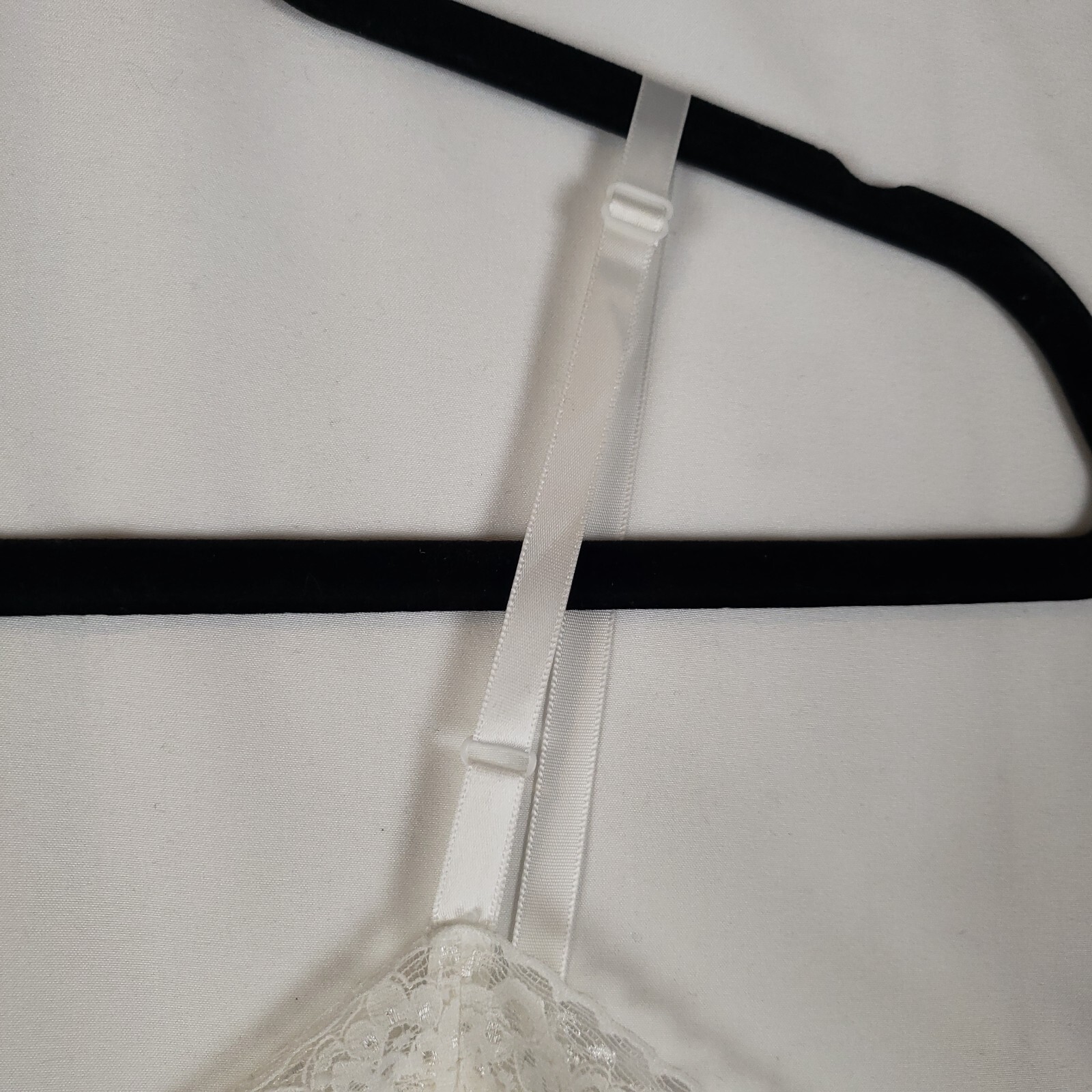 Vanity Fair Full Slip Dress 34 22″ Lace Shimmer Beige Nude 100% Nylon Medium