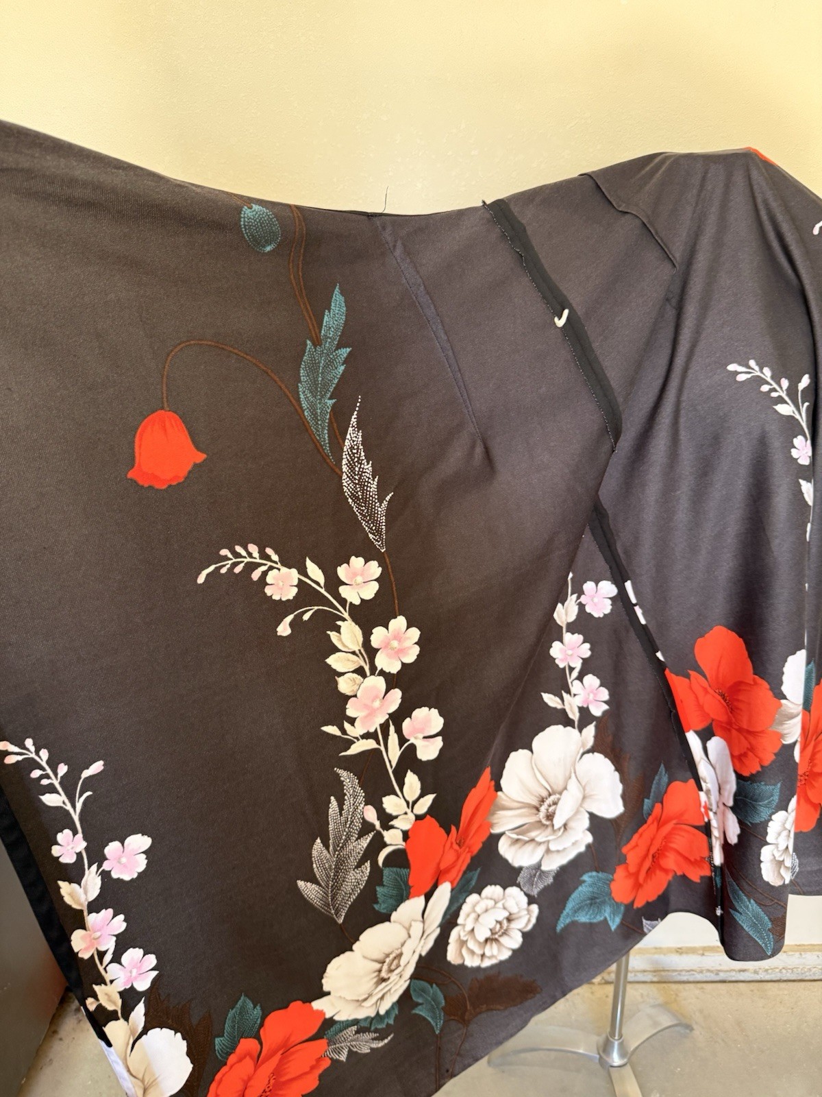 Vintage 70s Wrap Sarong Resort Wear Skirt Tropical Japanese Inspired Small