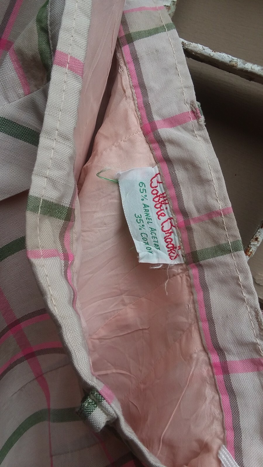 Vintage 60s womens/juniors skirt pink green plaid on beige by Bobbie Brooks
