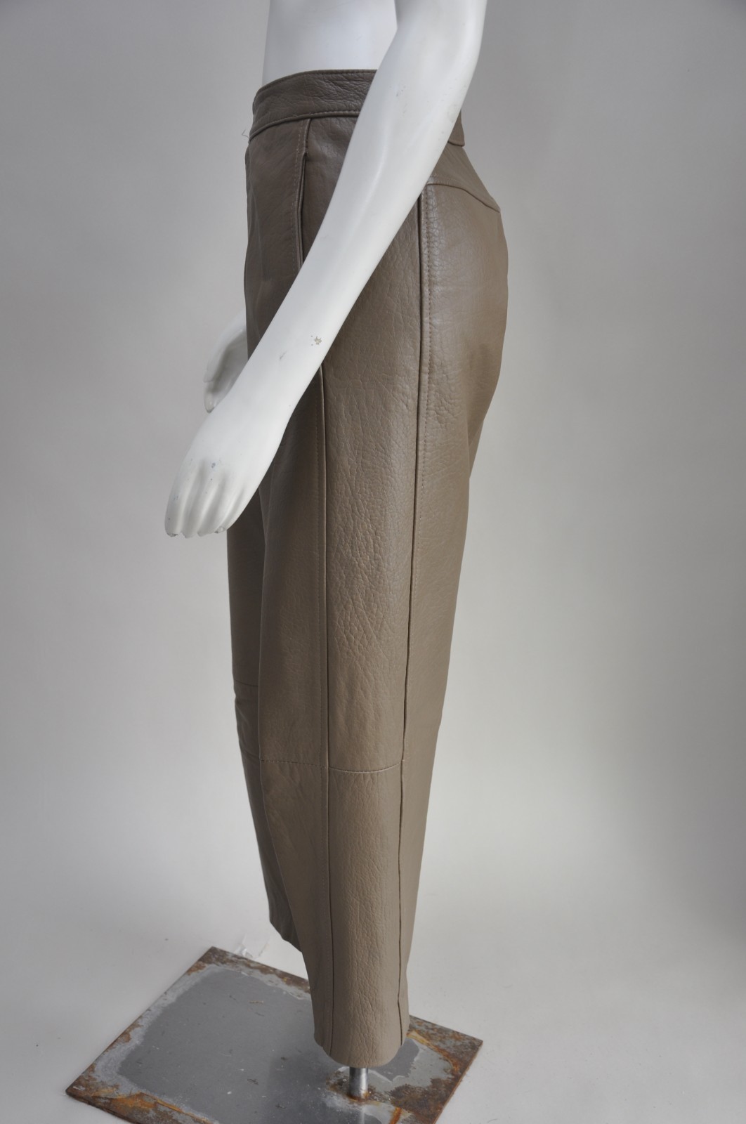 Vintage 1980s Butter Soft Brown Leather Tapered Pants Boho Classic Maglia M
