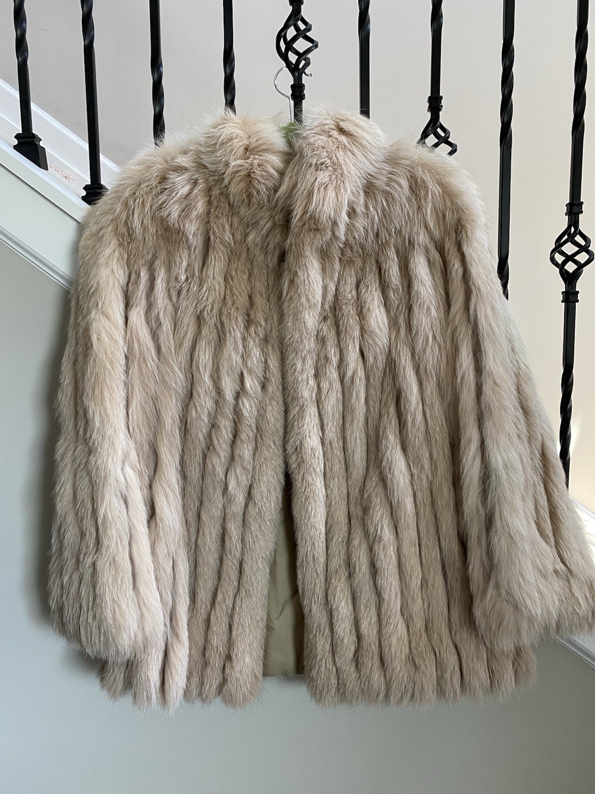 Vintage 80’s Henig Saga Blue Fox Fur Coat Women Medium (Needs Pro Cleaning!)