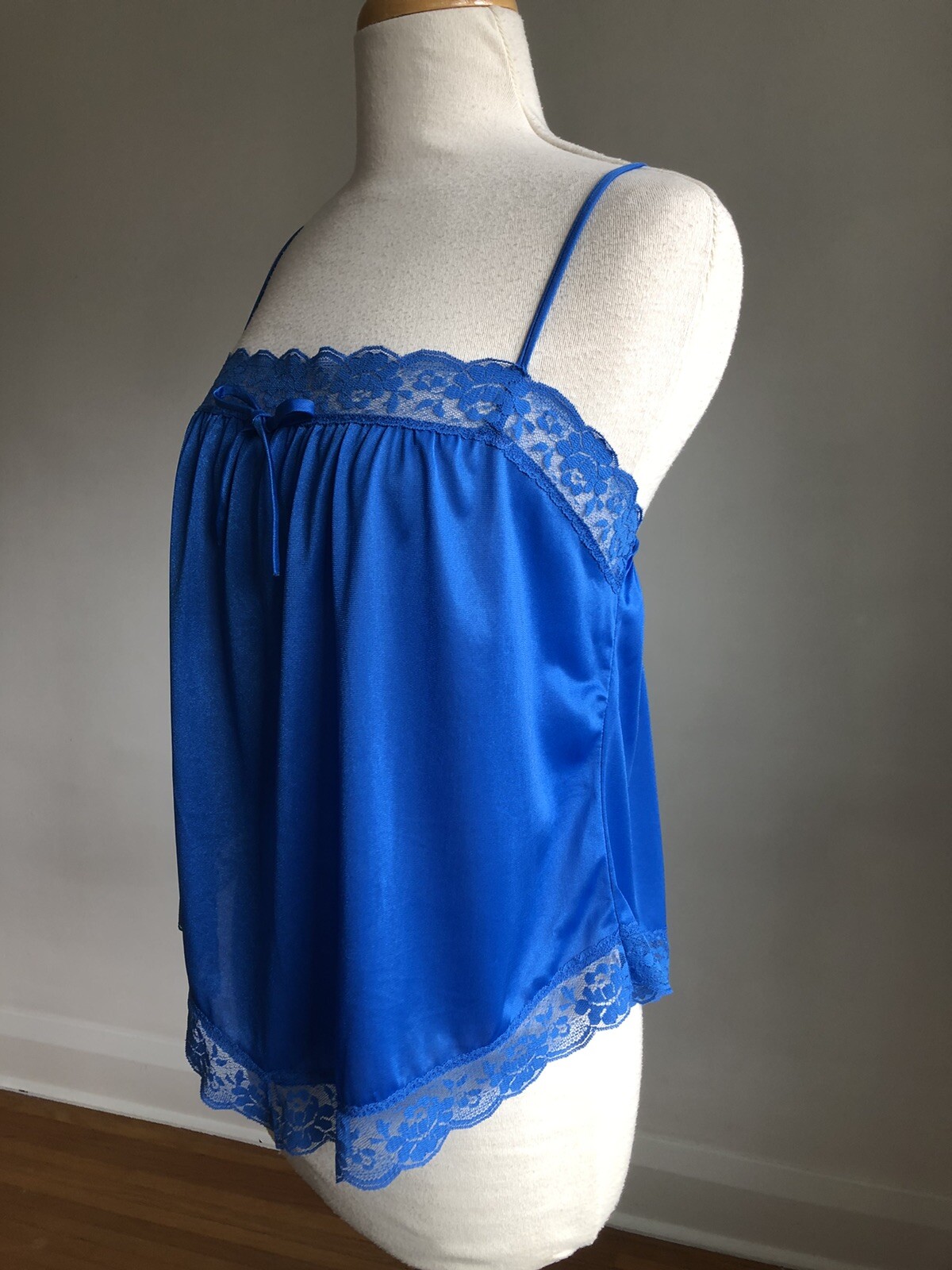 BEAUTIFUL VTG JILL ANDREA Of New York Blue Nylon & Lace Camisole Lingerie Top M