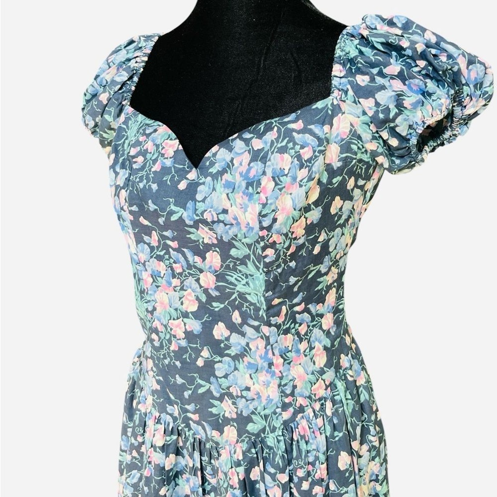 Vintage Kathryn Conover Dress Size 4 Floral Sweatheart Neckline Cotton Midi