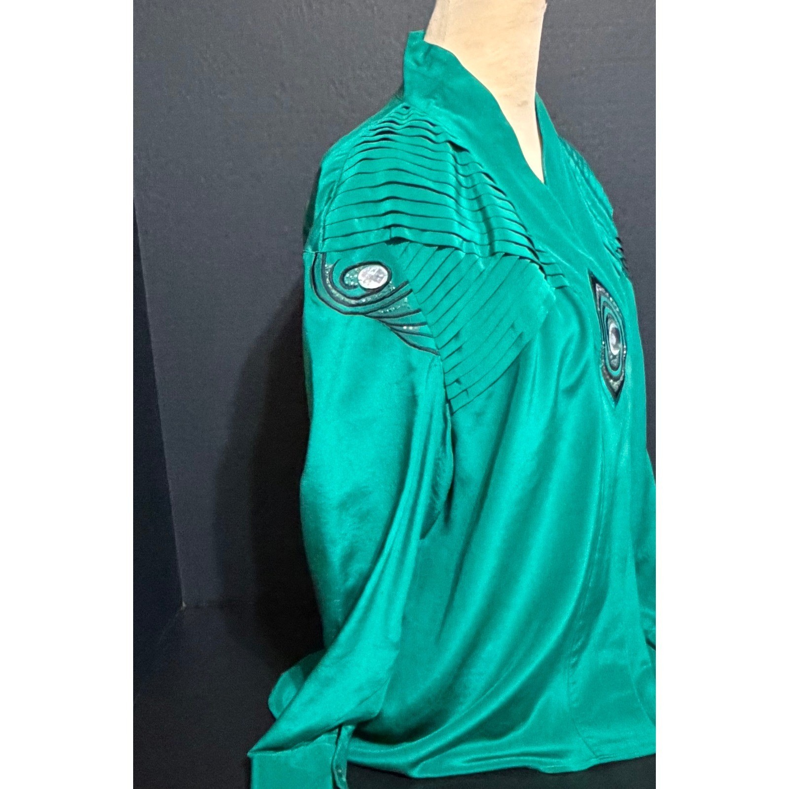 I.B. Diffusion 80s Emerald Green Silk Embellished Abstract Peacock VTG Top Sz 10