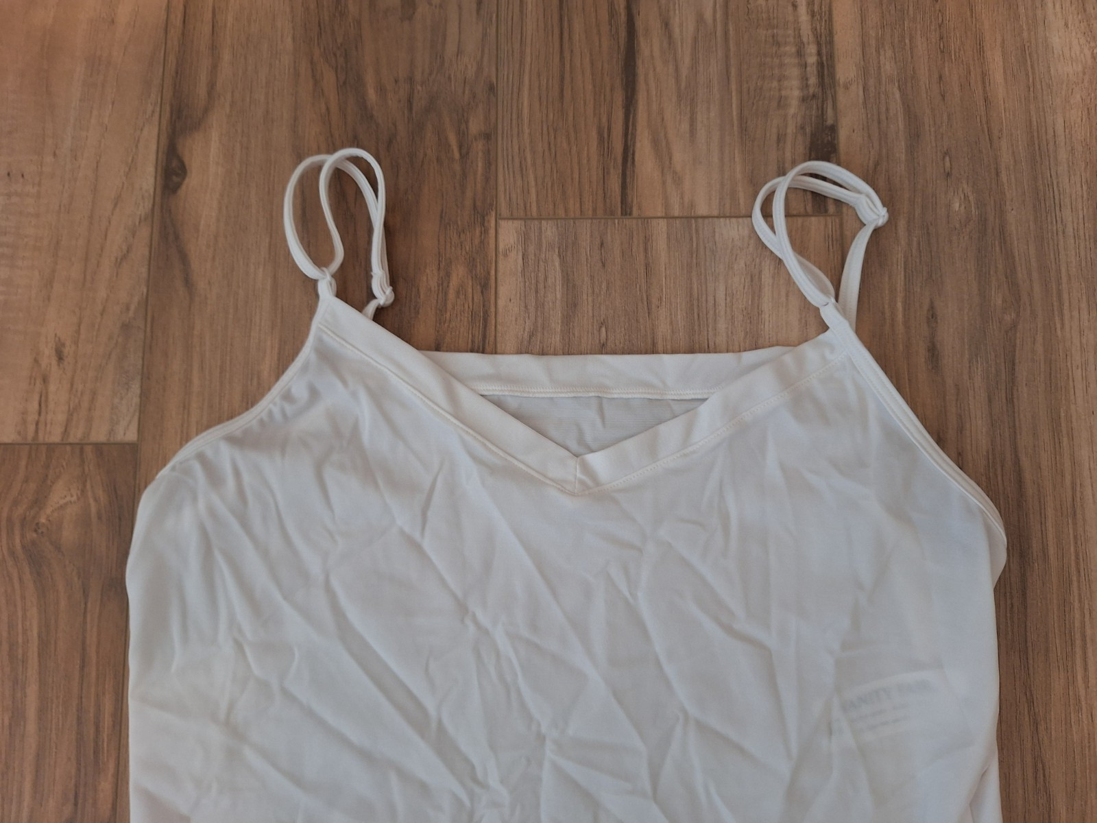 Vintage Womens Vanity Fair Full Slip White Butter Soft Nylon Midi S 32″ Knee