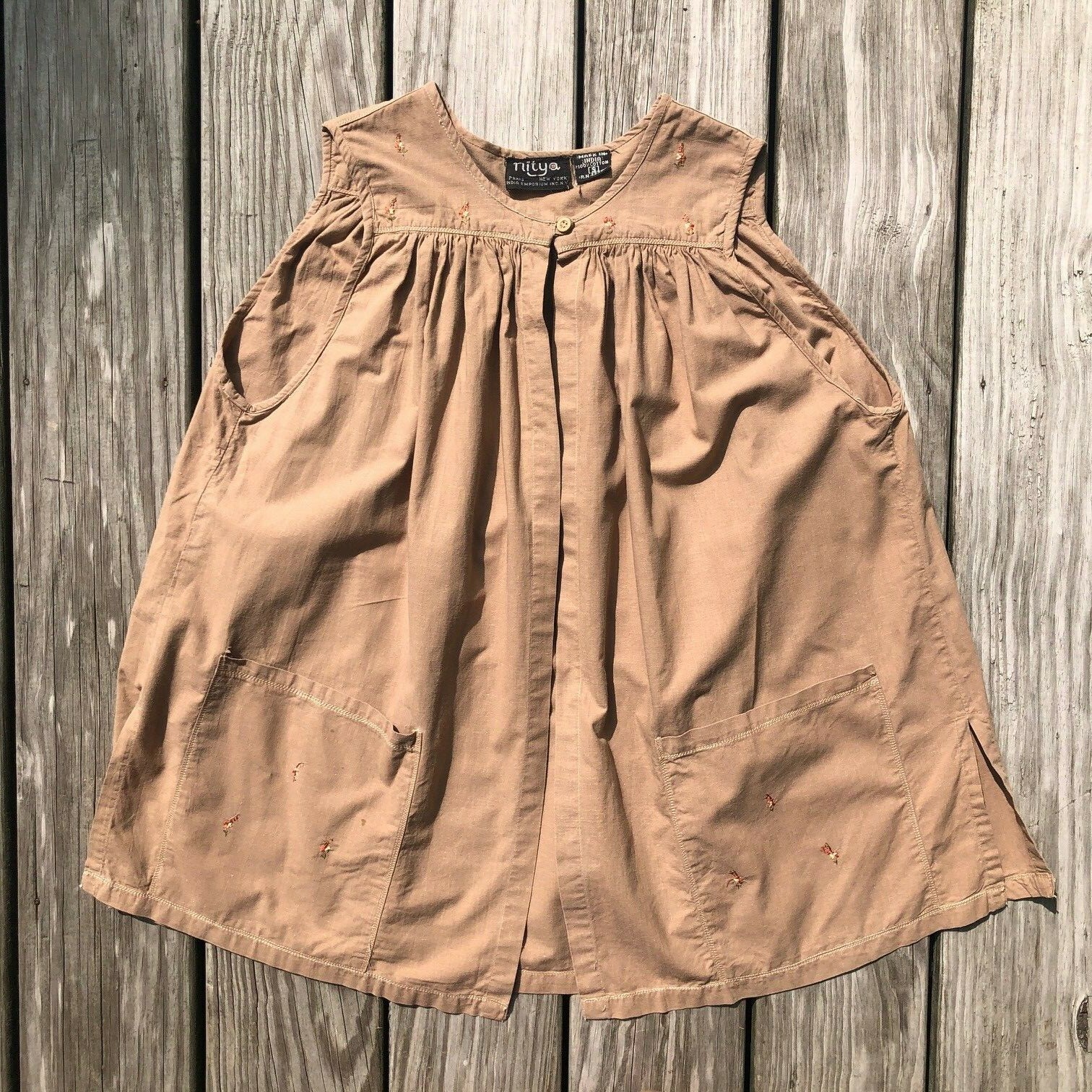 Vintage Women’s Indian embroidered cocoa colored sleeveless tunic vest_ small