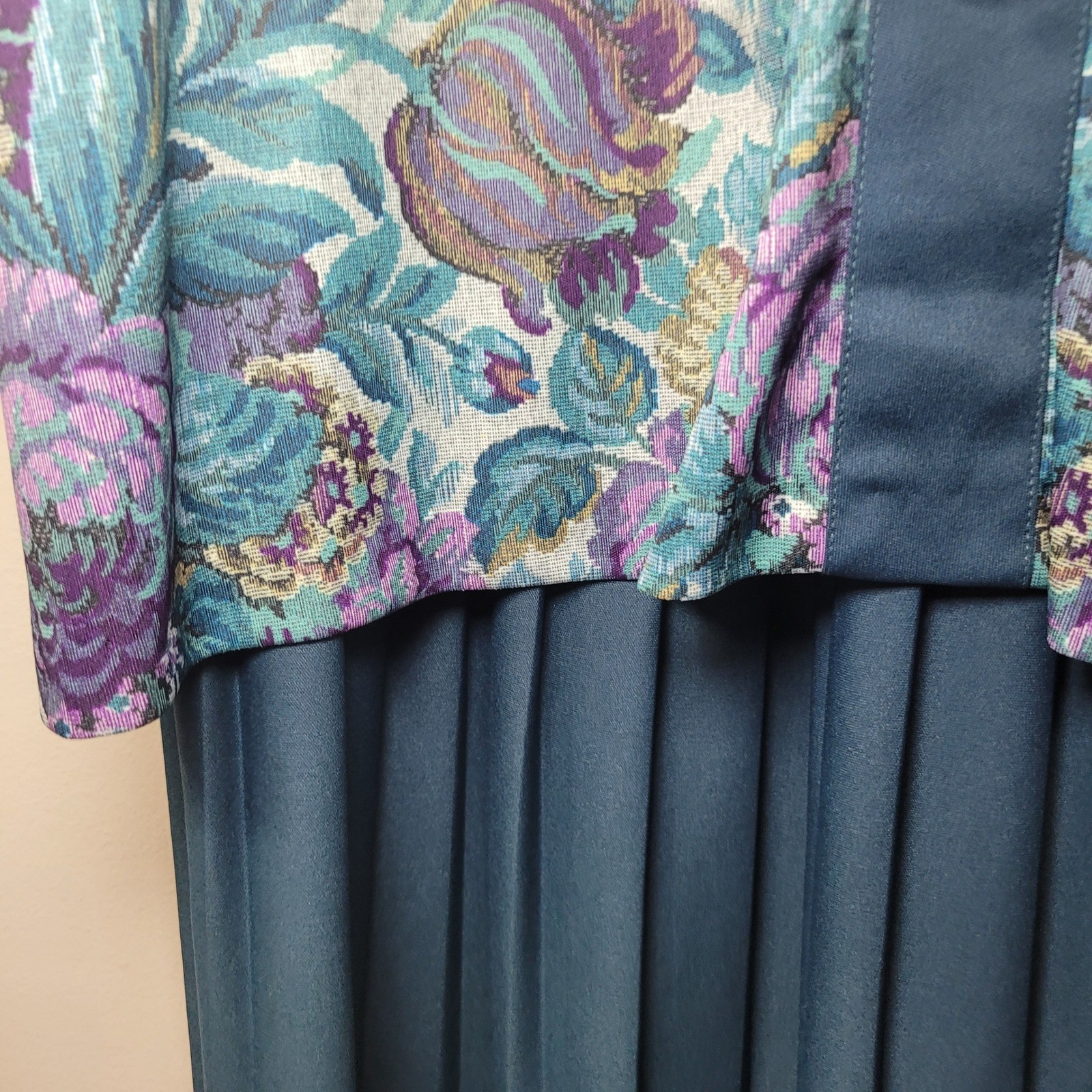 Classic Apparel Ltd Vintage Floral Pleated Midi Dress Blue Purple 20W