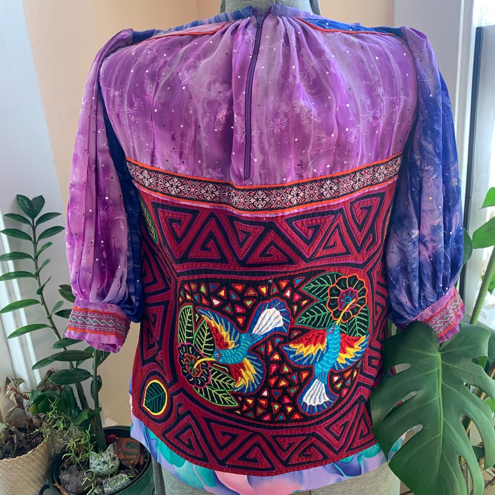 VTG Panamanian Kuna Mola Blouse Handmade Hummingbird Embroidery Purple Sequin S