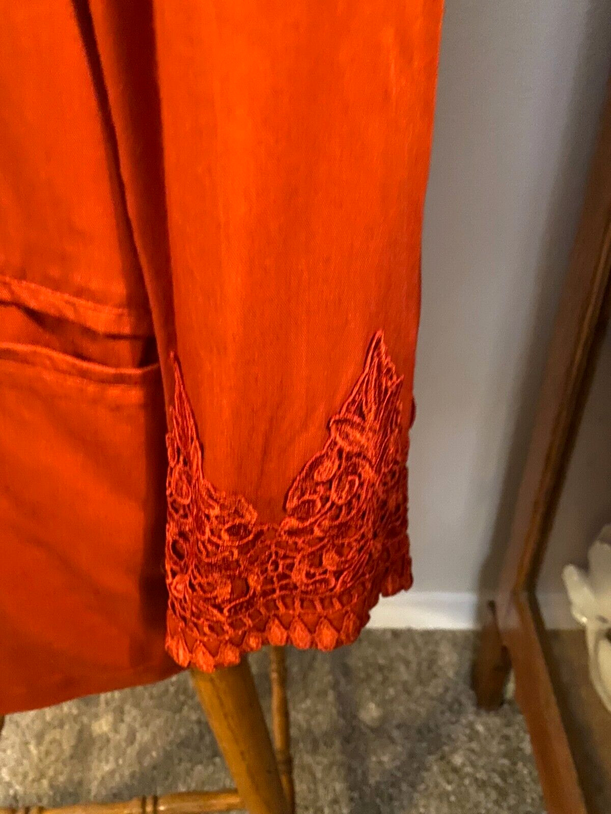 VTG 80’s BESSIE CALIFORNIA FESTIVE RED RAYON W/ LACE JACKET & BLOUSE SET SZ L