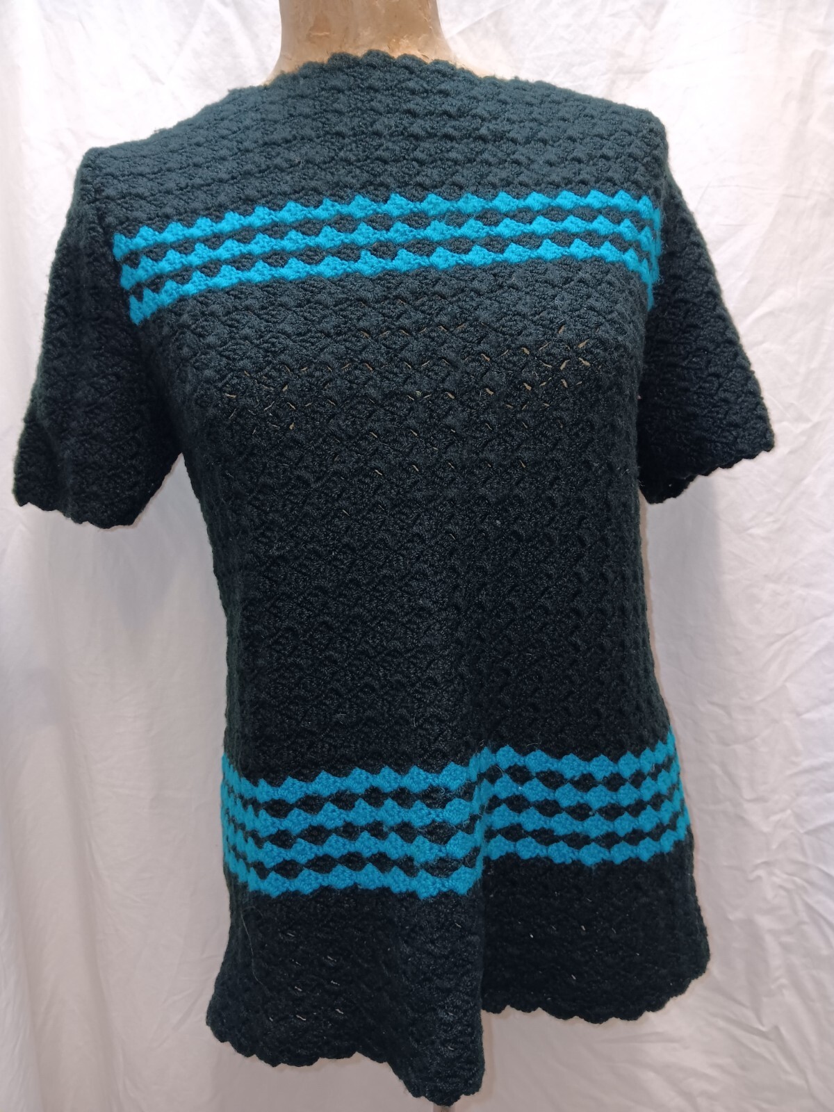 Lot of 2 Vintage 1950’s Hand Knit Cotton Wool Turquoise Black Sweater Tops M