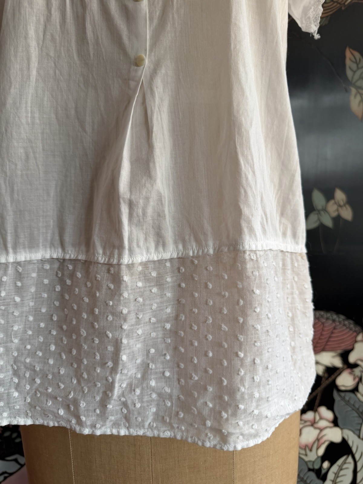 Vintage 1940’s White Cotton Blouse Dotted Swiss & Crochet Lace Puff Sleeve Top