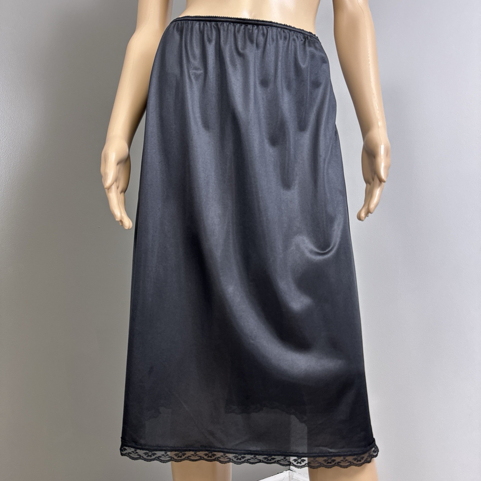 Vintage Half Slip Skirt Warner’s Perfect Measure Size Large Black 55300 Midi USA