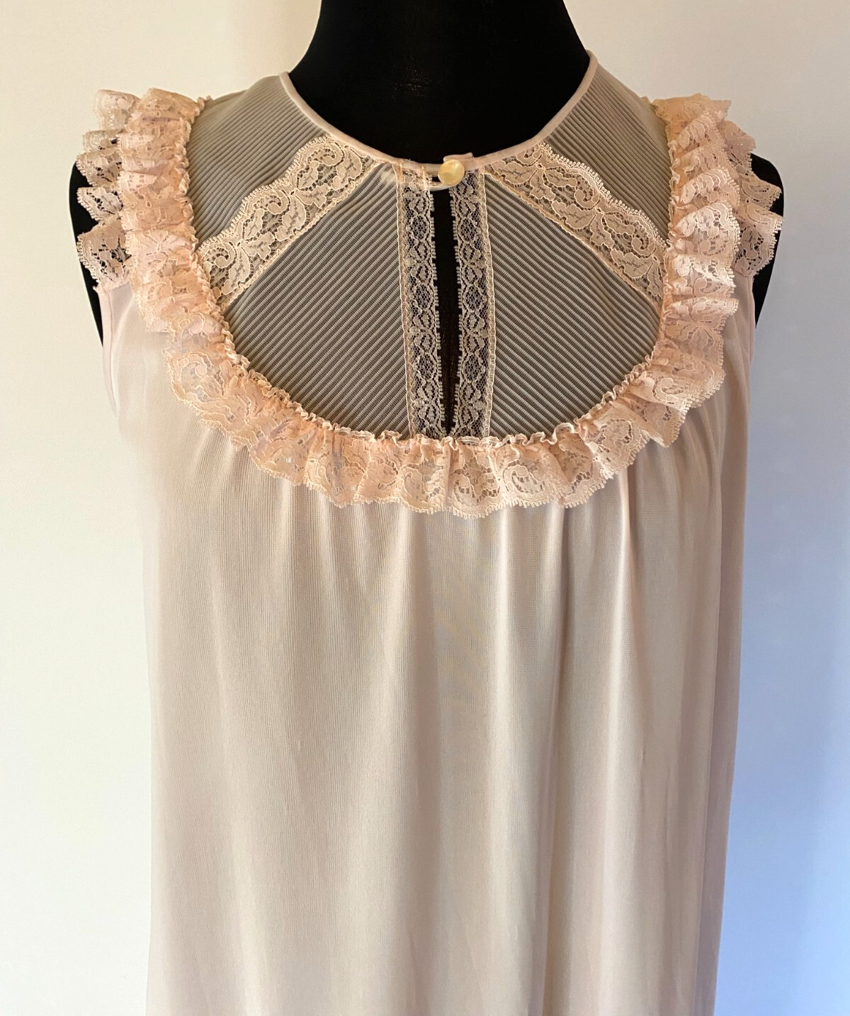 Vintage JC PENNEY Pink SHORT NIGHTGOWN Medium CHIFFON Ruffle Nylon Twee Coquette