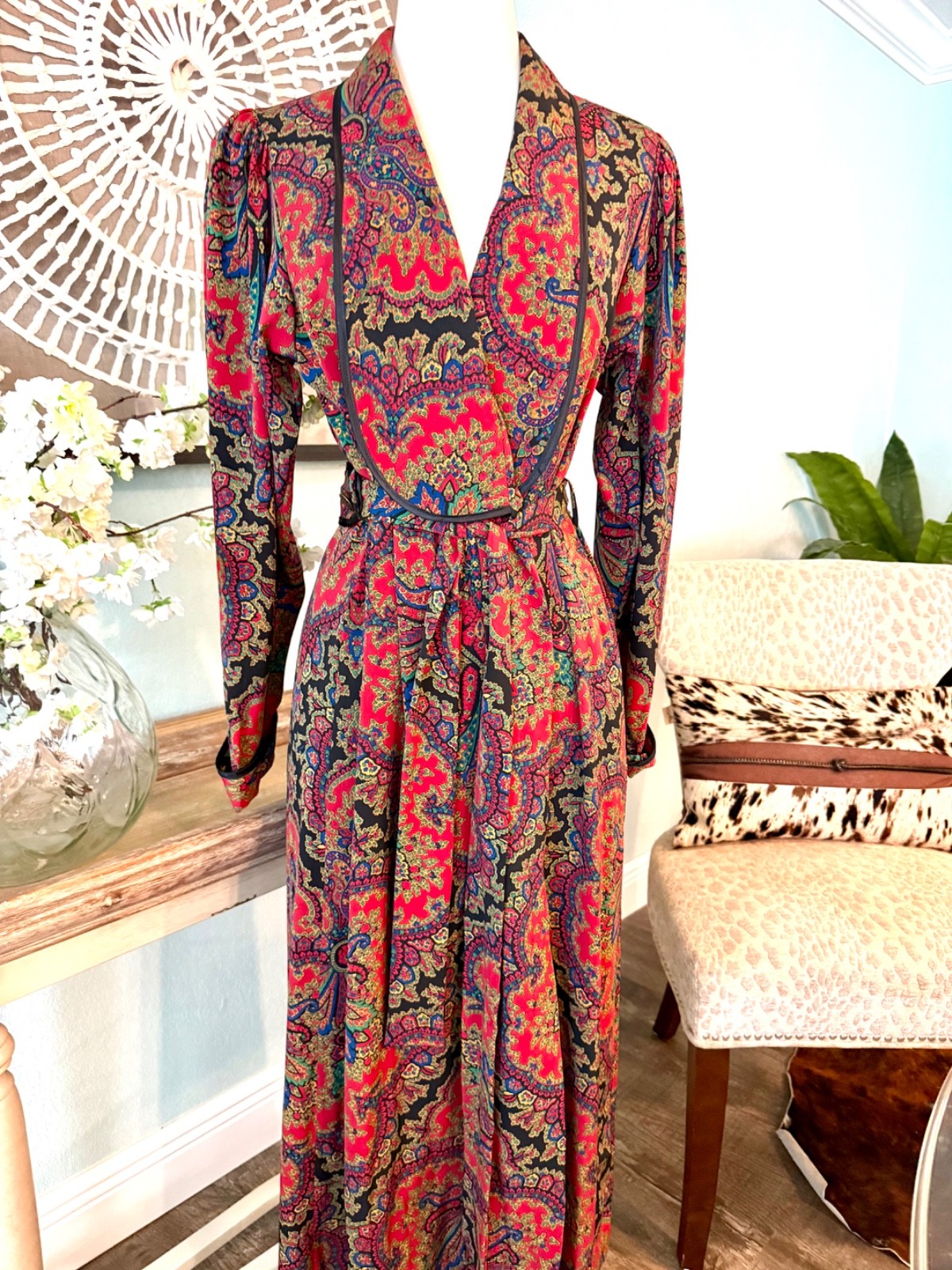 Vintage R Michael Allen 80’s Paisley Red Black Robe Full Collar sz S