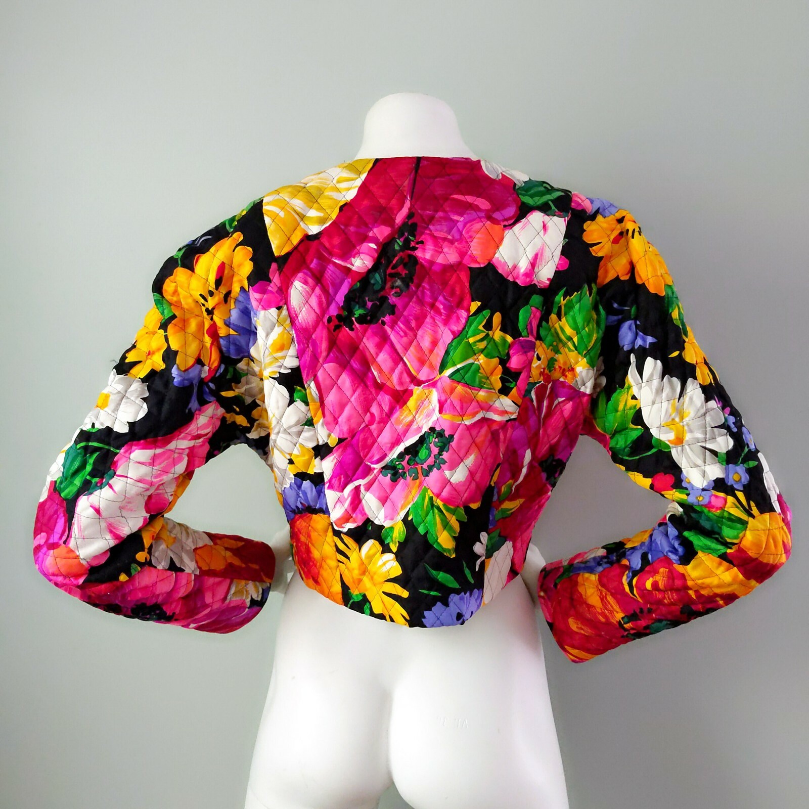 Vintage 1980s Carolyne Roehm Couture Saks Floral Quilted Cropped Blazer XS S B34