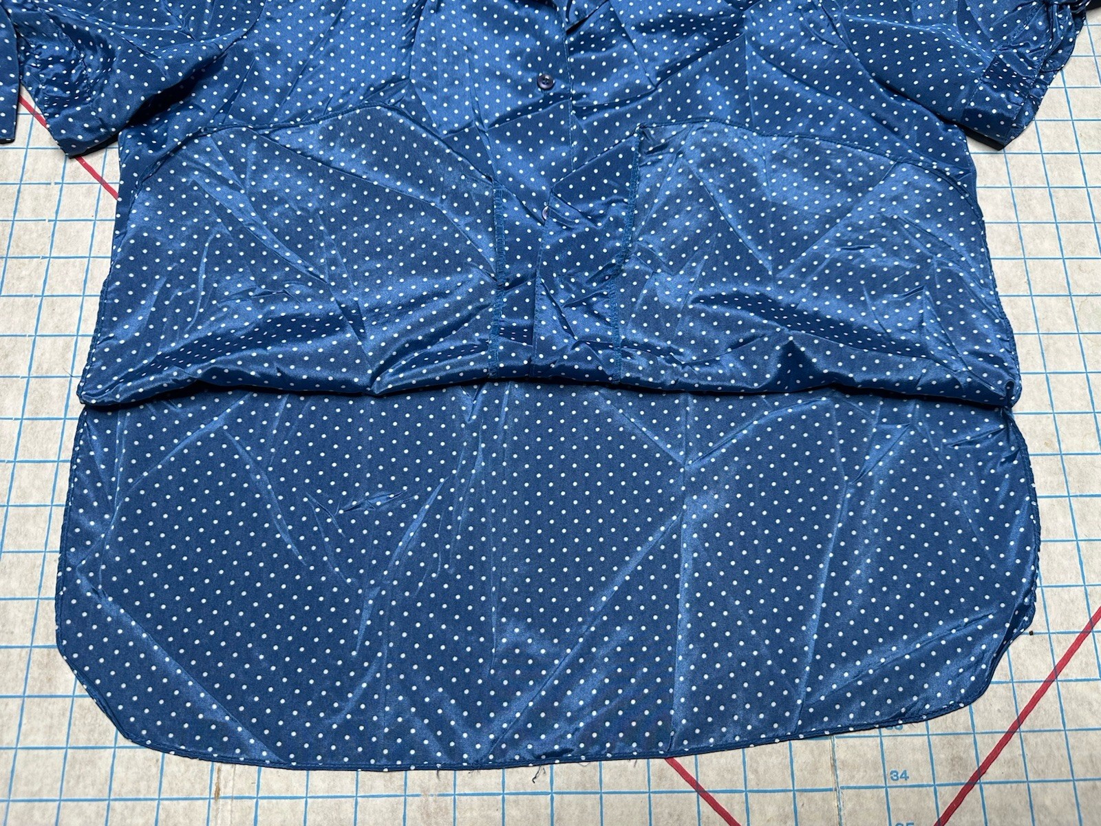 Vintage Lady Manhattan 70s Polka Dot White Blue Button Up Collared Blouse Pin Up