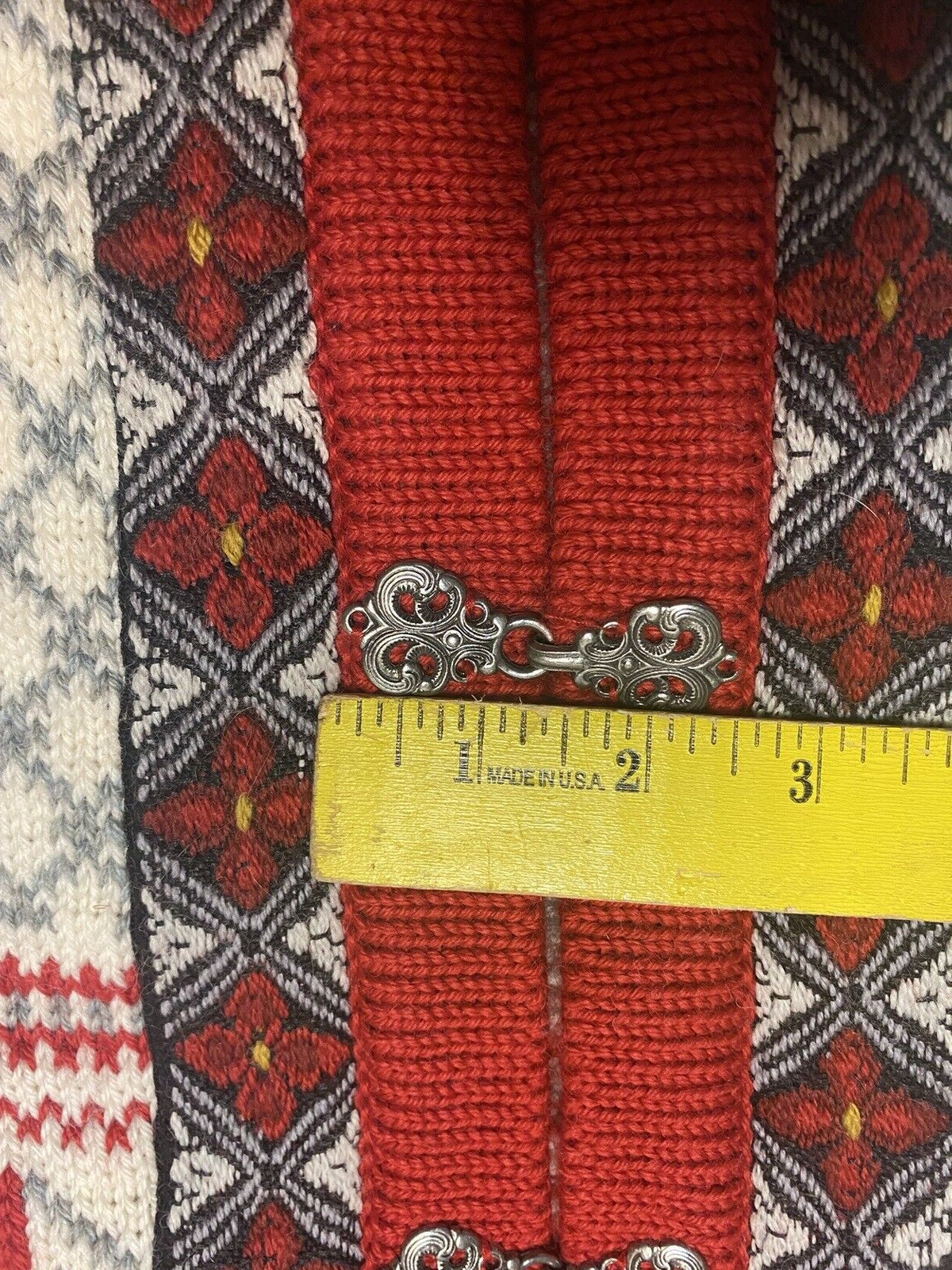 Vintage Dale of Norway Wool Sweater Silver Latch Hook Buttons Size Medium