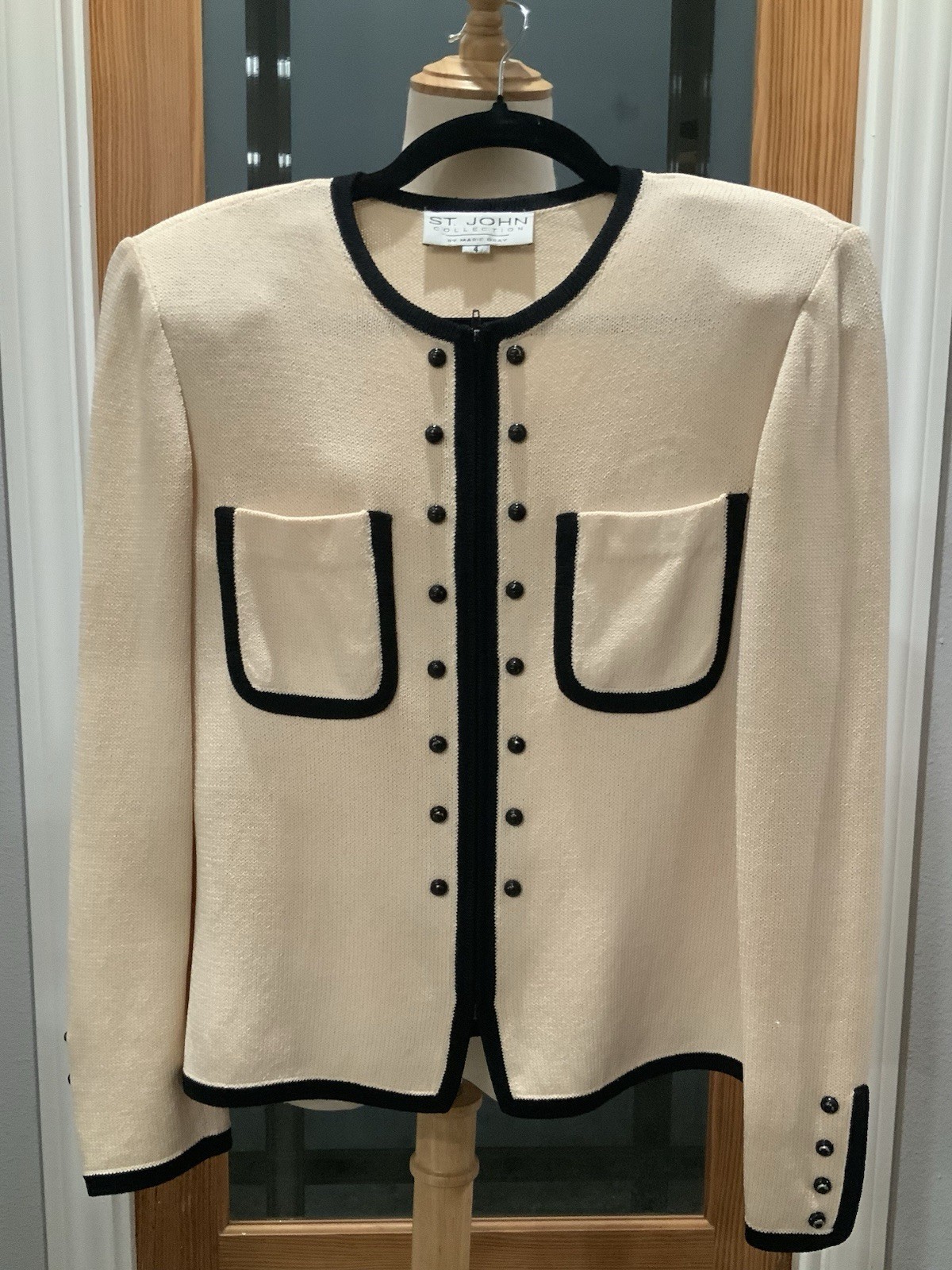 St John Vintage Zip Cardigan Sweater Cream /Black Decorative Buttons Size 4
