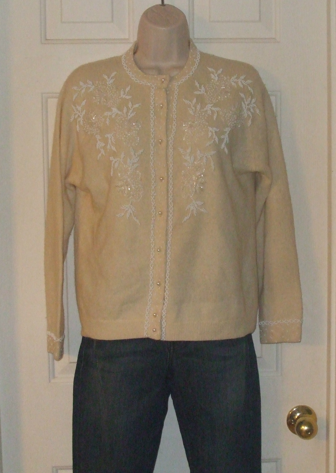 Vintage Gimbels Made in Hong Kong Lambswool blend Beaded White Women’s Sweater