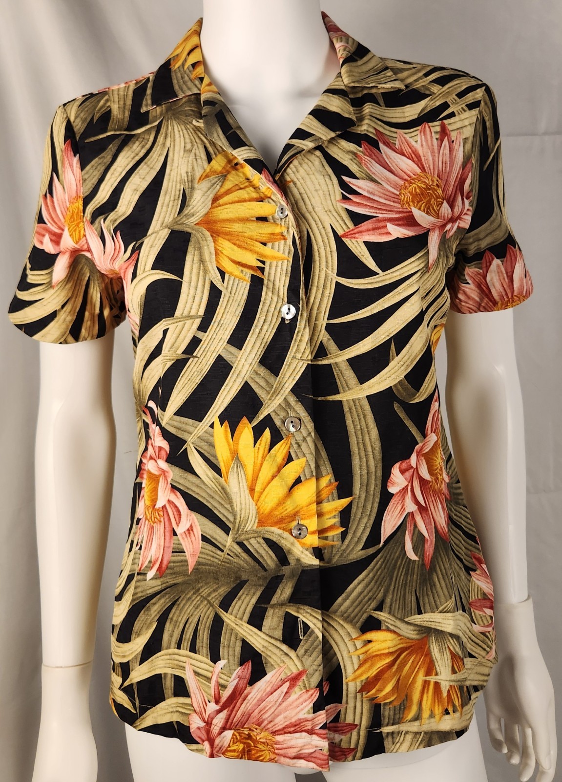 90’s Tommy Bahama Silk Button Up Women’s Shirt Aloha/Coconutgirl/Hawaii/Tropic S