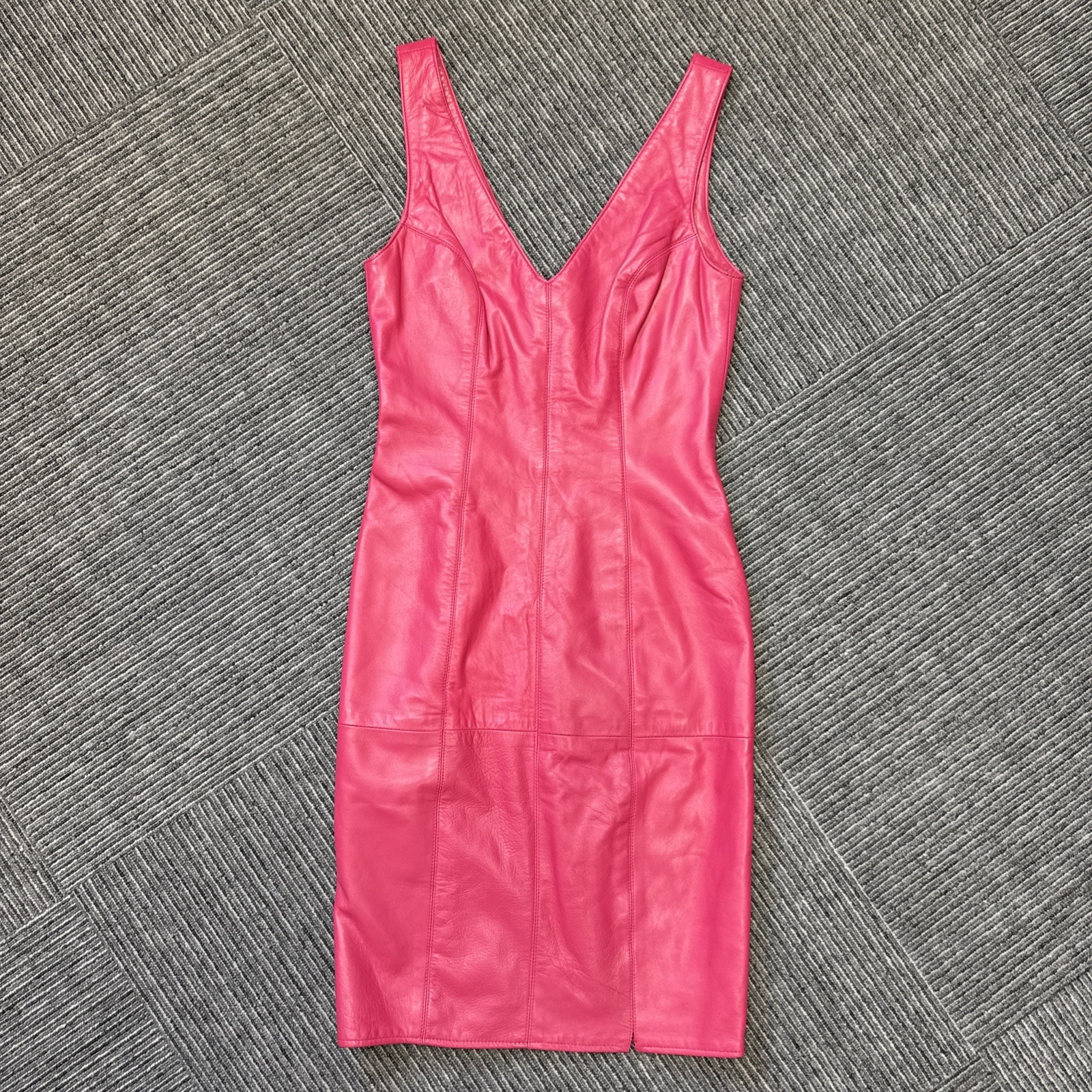 VTG 90’s Vakko Pink Leather Body Con sleeveless Barbie dress size 02