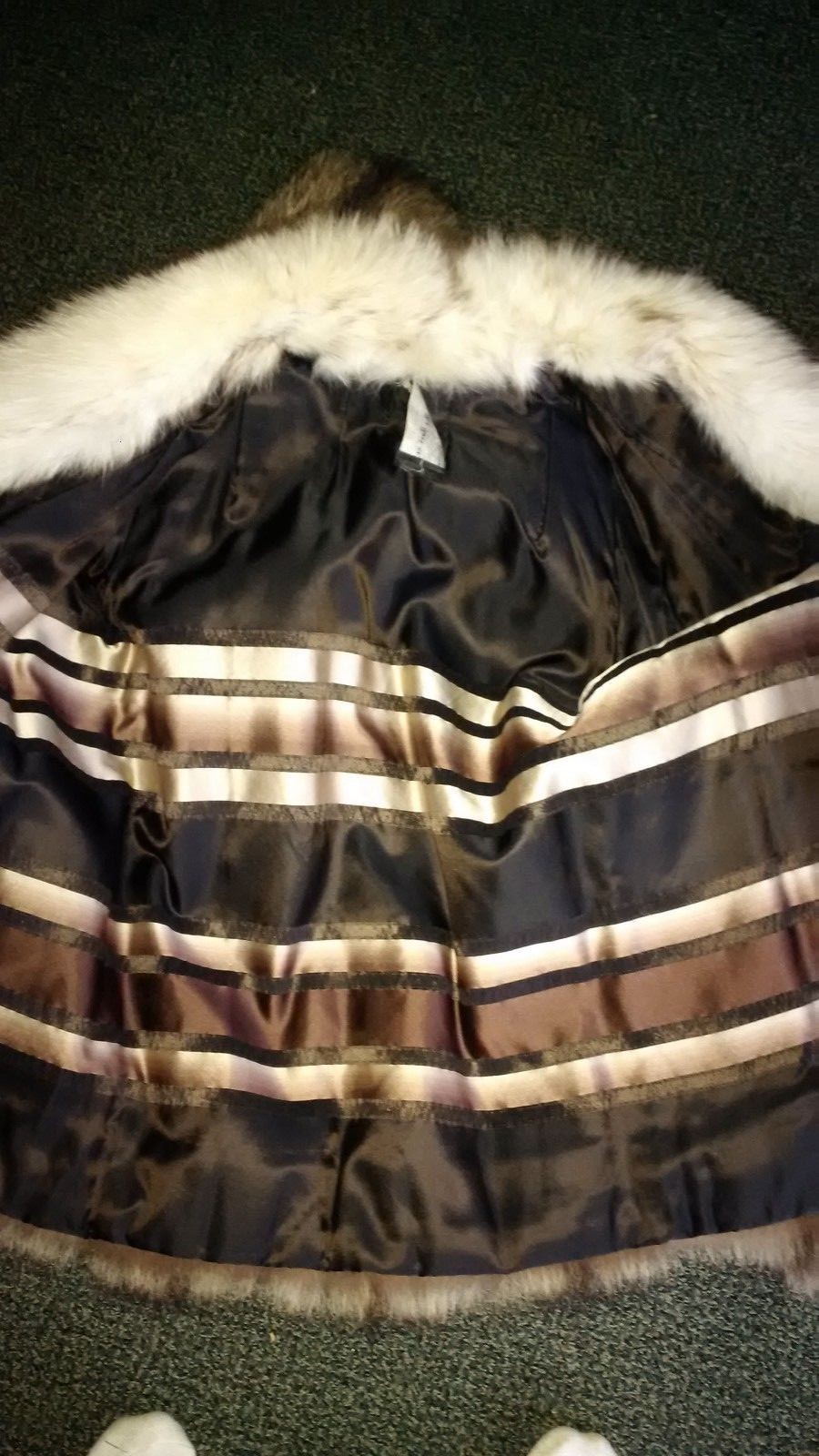 Vintage Med, Raccoon fur w/silver-tipped Fox collar short coat, gorgeous lining