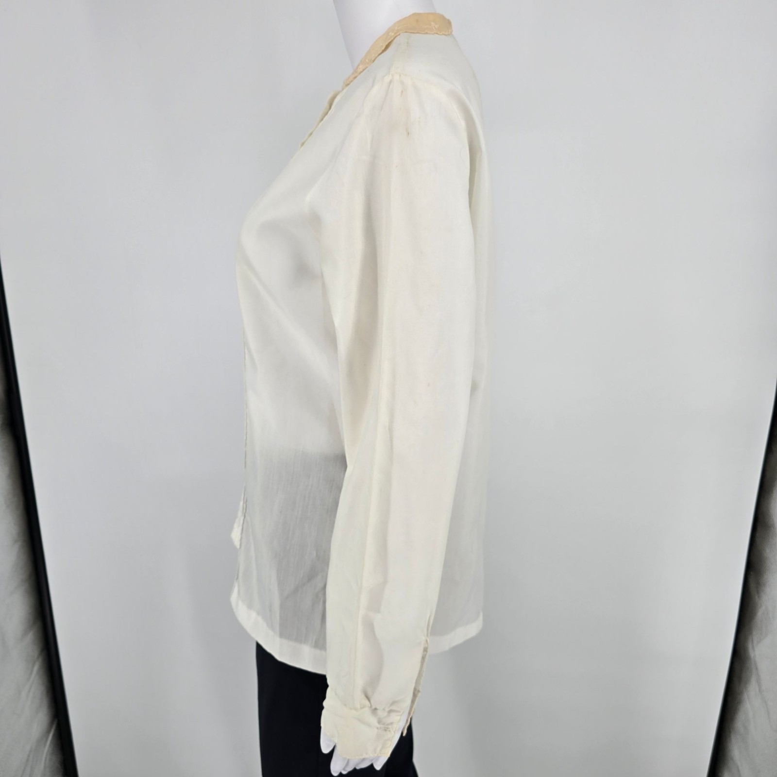 Vintage 1970s Donnkenny Peter Pan Lace Collar Pintuck Long Sleeve Blouse (L)