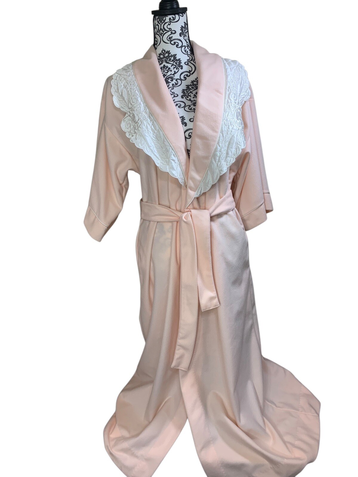 Gilligan O’Malley Robe House Women’s 12-14 USA Belted Sash Ruffle Medium