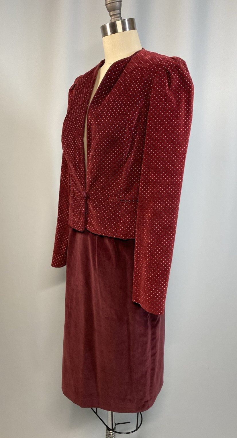 Vintage Skirt Suit Women’s SIZE EXTRA SMAL XS 5 red velvet 70s 80s VINO DE CASA