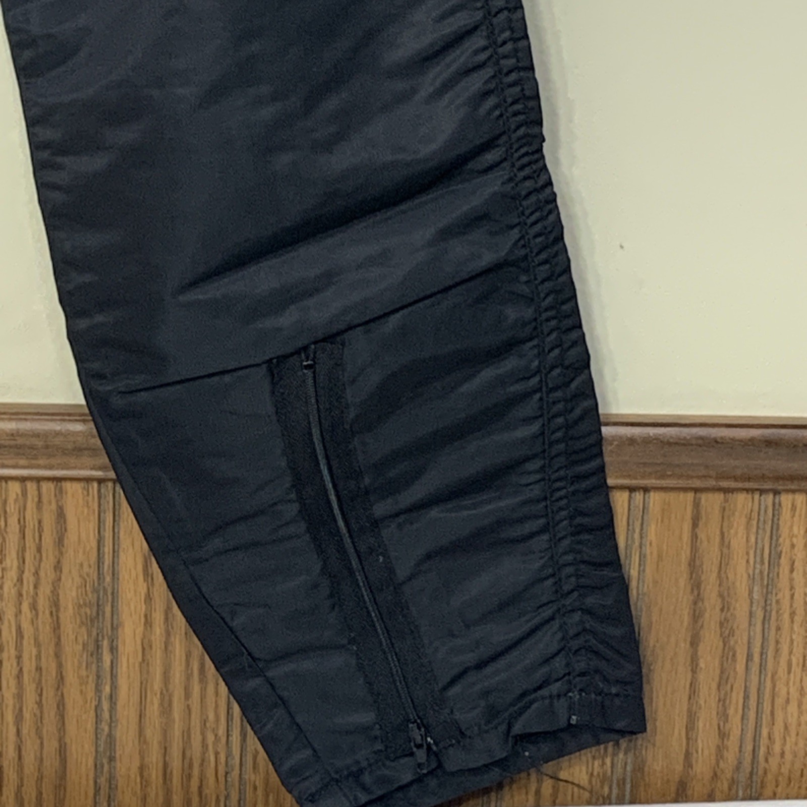 Iconic 80’s Black Parachute Pants Nylon Cargo 6 Pockets Zip Leg Size 7-8