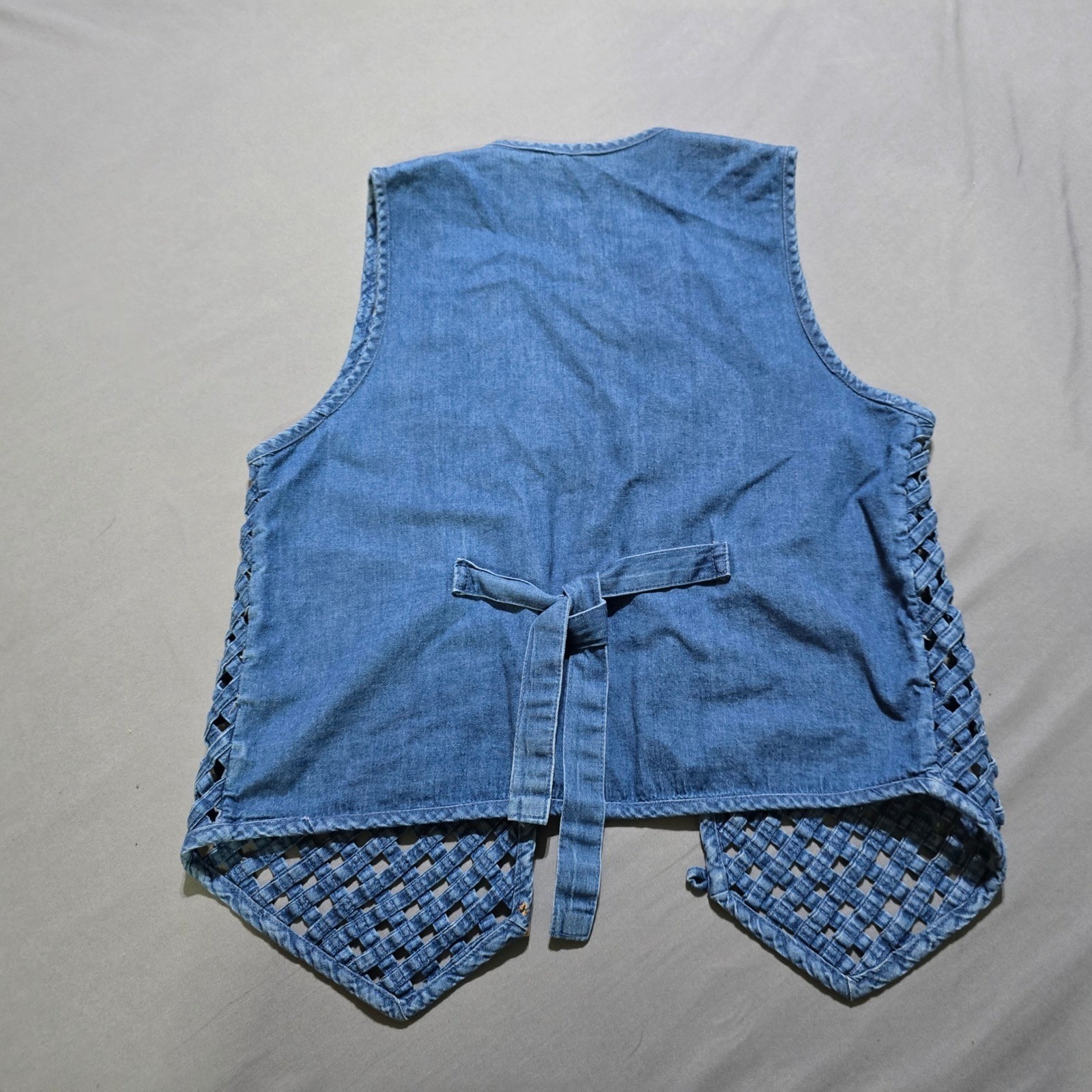Vintage Woven Lattice Denim Vest Wood Toggle Button Boho Cowgirl Cottagecore M