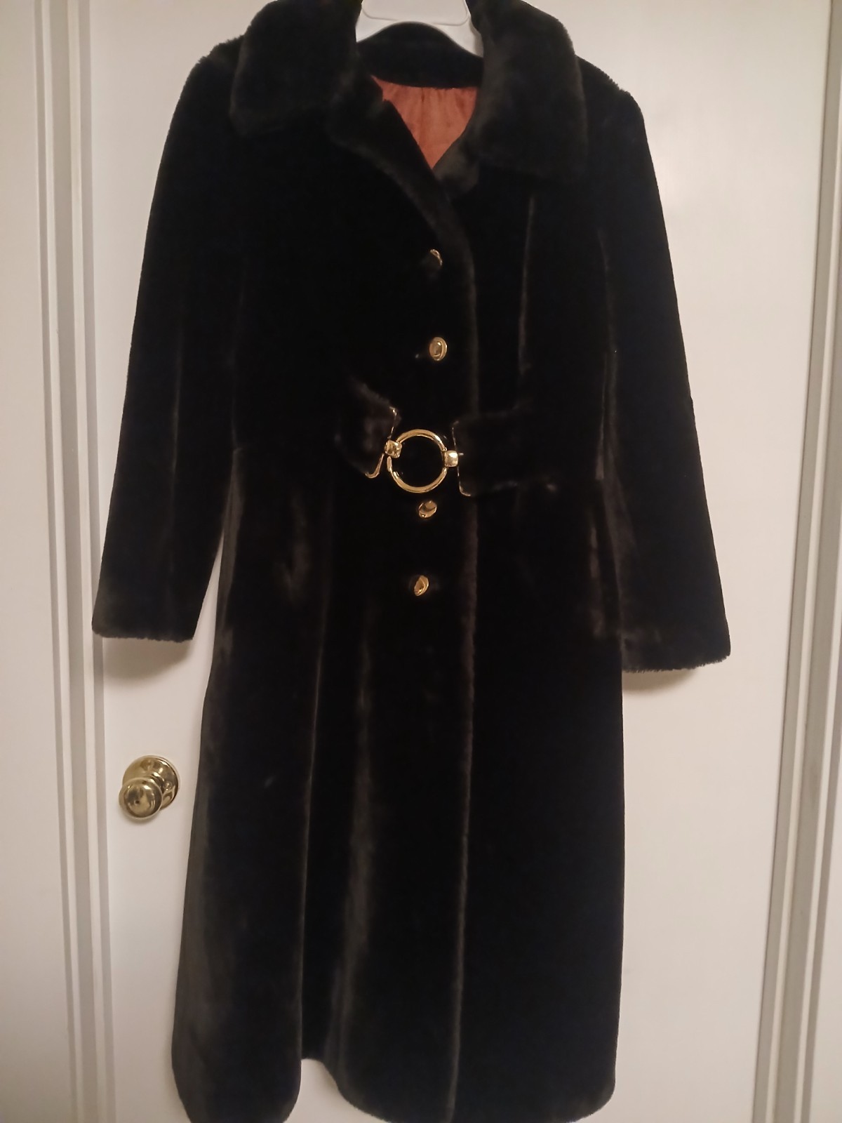 WOMENS VINTAGE FAUX FUR COAT – BORGANA STYLED BY SPORTOWNE AND MATCHING FUR HAT