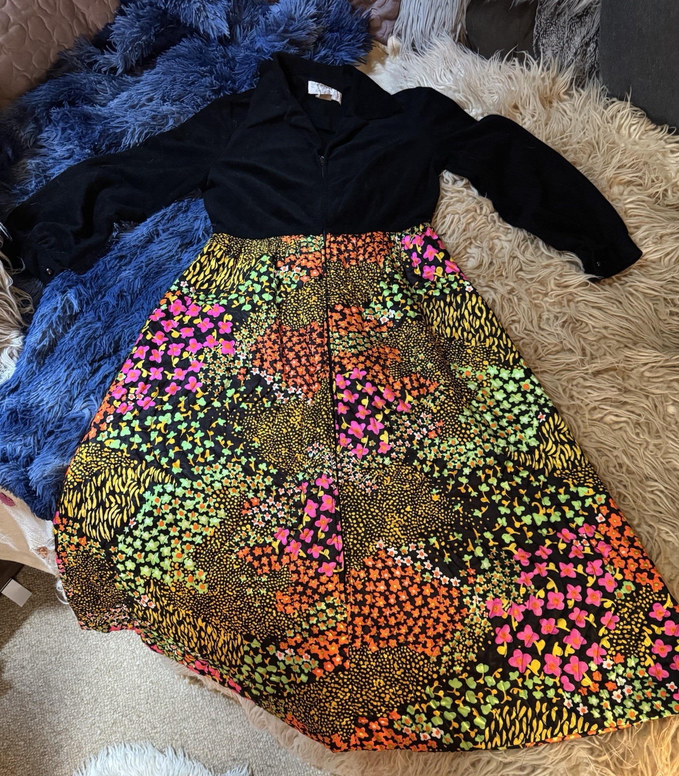 Vtg Evelyn Pearson Quilted Hostess Gown Maxi Dress Quilted Vibrant Pop Art 60s