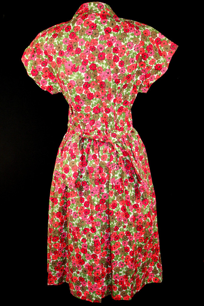 EXCEPTIONAL DEADSTOCK VINTAGE 1950’S VIVID FLORAL COTTON PRINT DRESS SIZE 10-12