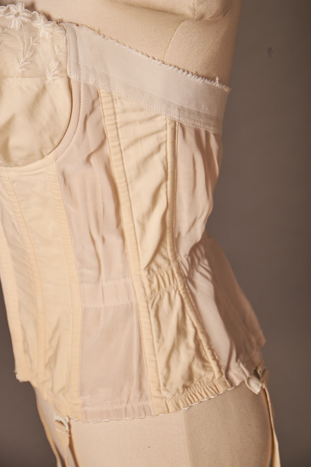 1960s Gossard Bustier Corset Girdle With Garters Cream Pin Up Top