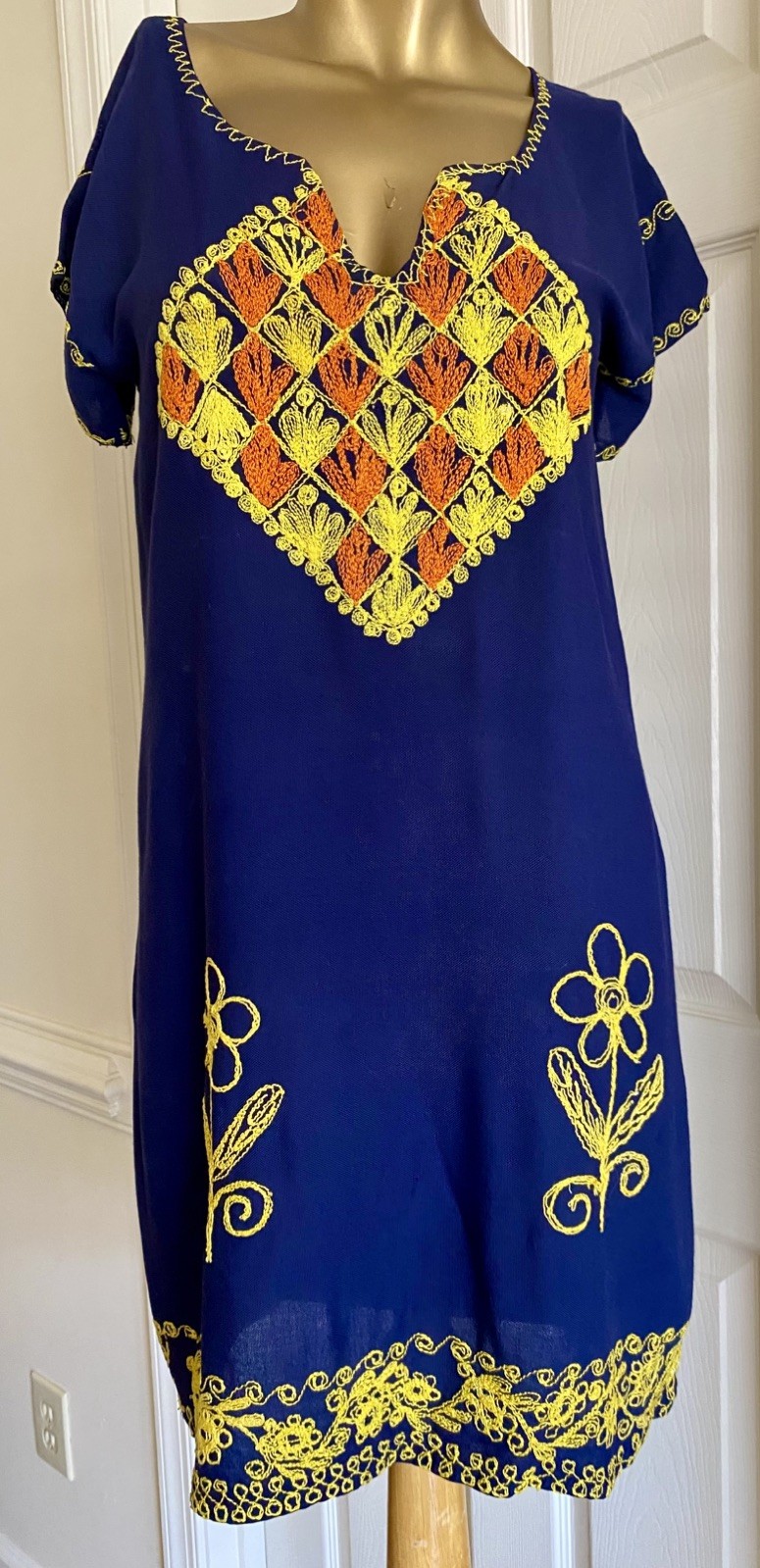 Vintage 70’s Fragonard Mexican Hand Embroidered Peasant Dress Huipil Size 6 Med