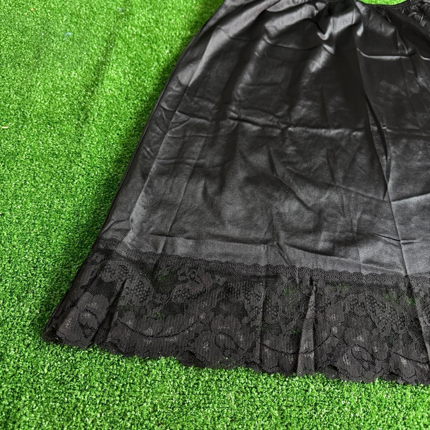 Vintage Vassarette Black Nylon Tricot Lace Details Half Slip Made in USA Size M