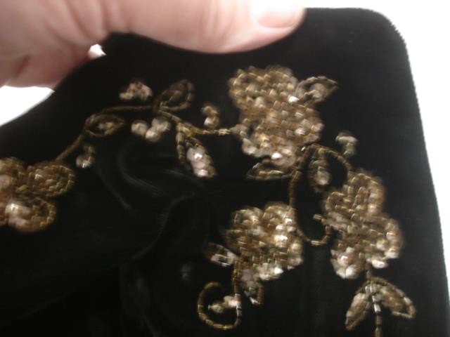 Women’s XS Vtg 1900’s Black Velvet Hooded Beaded Cloak Cape Opera Long Victorian