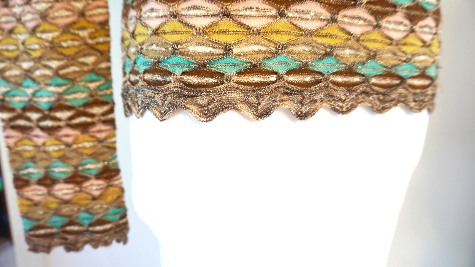 Vtg 70s MISSONI Multicolor Metallic Stretch LS Top w/Zigzag Hem – Sz S/40