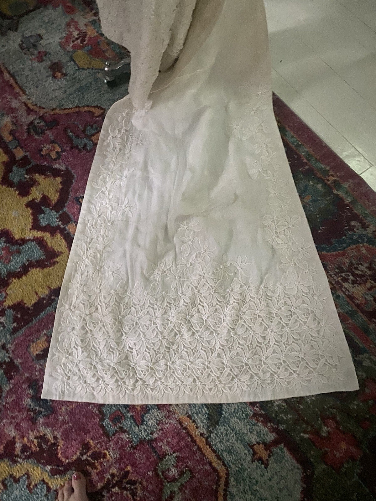 Vtg Soft White/Off White Embroid/Floral Handmade Wedding Dress W/Train-XS