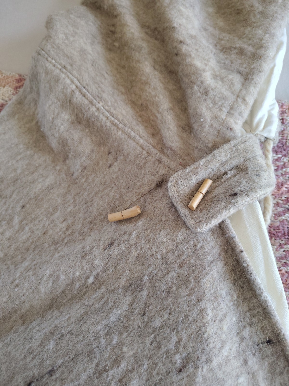 Vintage Frida Craft Stores Wool Blend Hooded Cape Poncho Guatemala Handmade