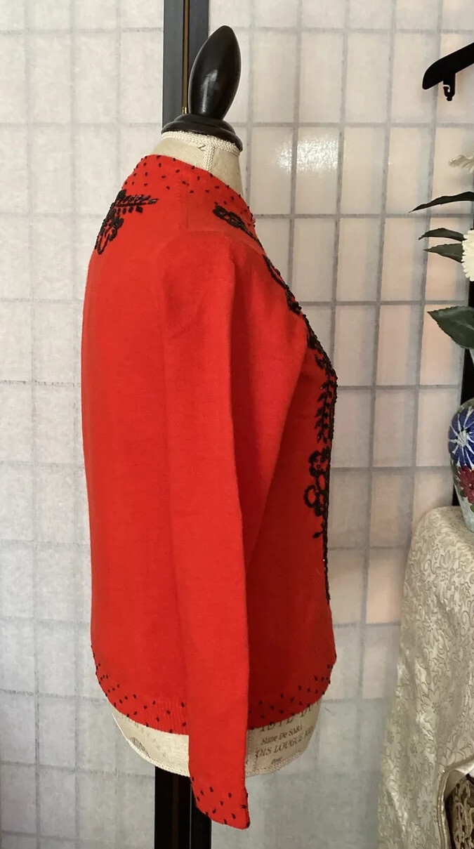 Vintage 40/50’s Stunning Red Blk Beaded Embellish Sweater 38=M/L (36” Bust)